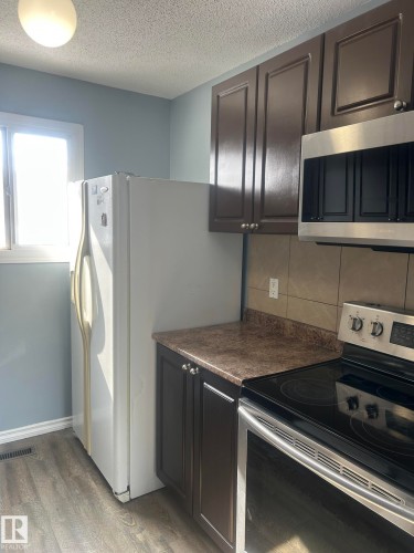 11504 139 Avenue, Edmonton, AB - Indoor