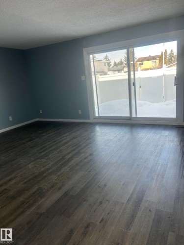 11504 139 Avenue, Edmonton, AB - Indoor Photo Showing Other Room
