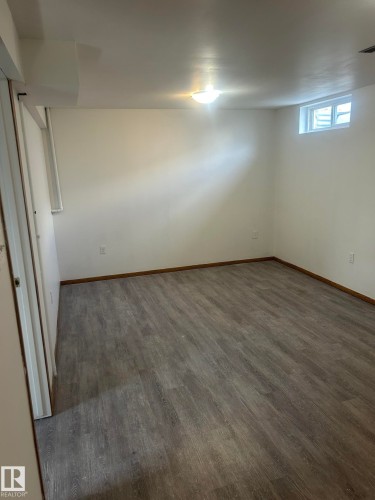 11504 139 Avenue, Edmonton, AB - Indoor Photo Showing Other Room