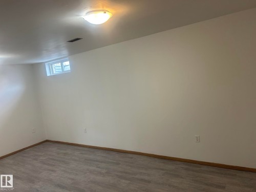 11504 139 Avenue, Edmonton, AB - Indoor Photo Showing Other Room