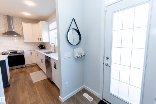 6078 Naden Landing, Edmonton, AB - Indoor Photo Showing Kitchen With Double Sink With Upgraded Kitchen