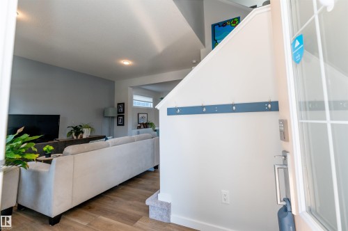 6078 Naden Landing, Edmonton, AB - Indoor