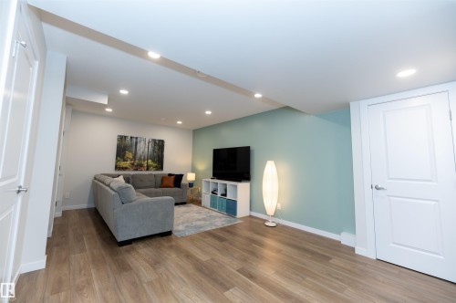 6078 Naden Landing, Edmonton, AB - Indoor Photo Showing Other Room