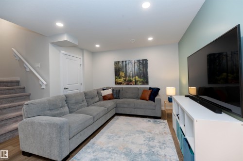 6078 Naden Landing, Edmonton, AB - Indoor Photo Showing Living Room