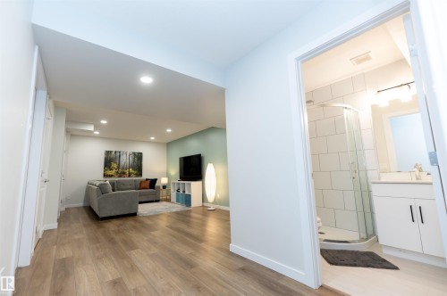 6078 Naden Landing, Edmonton, AB - Indoor Photo Showing Other Room