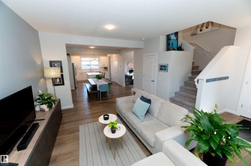 6078 Naden Landing, Edmonton, AB - Indoor Photo Showing Living Room