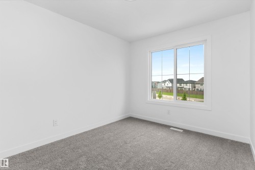 1066 Cristall Crescent Sw, Edmonton, AB - Indoor Photo Showing Other Room