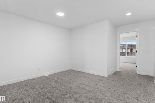 1066 Cristall Crescent Sw, Edmonton, AB - Indoor Photo Showing Other Room