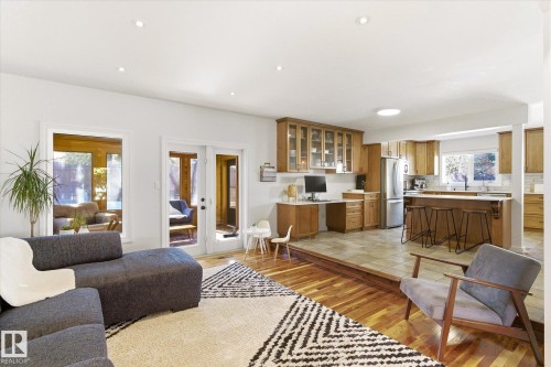 16 Perrault Place, St. Albert, AB - Indoor Photo Showing Living Room