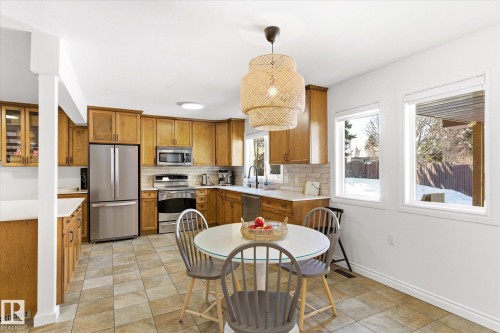 16 Perrault Place, St. Albert, AB - Indoor Photo Showing Dining Room