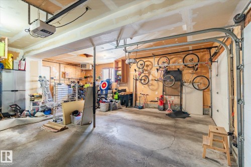 16 Perrault Place, St. Albert, AB - Indoor Photo Showing Garage