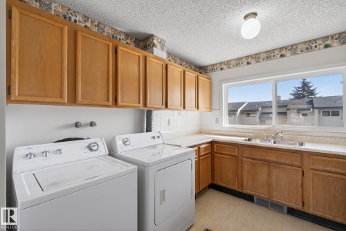 33 6220 172 Street, Edmonton, AB - Indoor Photo Showing Laundry Room