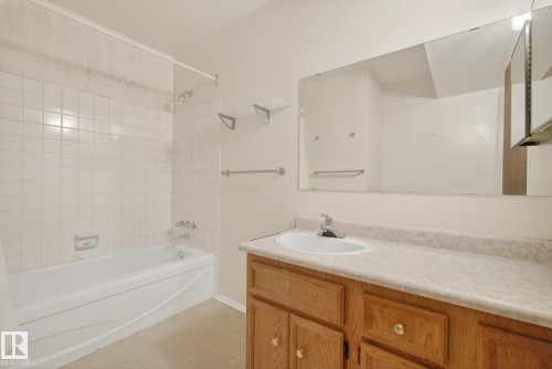 33 6220 172 Street, Edmonton, AB - Indoor Photo Showing Bathroom