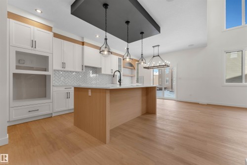 31 Eldridge Point(E), St. Albert, AB - Indoor Photo Showing Kitchen
