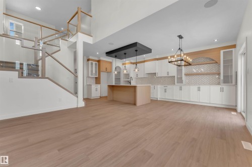 31 Eldridge Point(E), St. Albert, AB - Indoor Photo Showing Kitchen