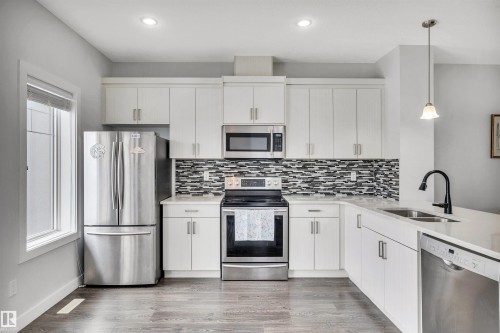 57 723 172 Street, Edmonton, AB - Indoor Photo Showing Kitchen With Stainless Steel Kitchen With Double Sink With Upgraded Kitchen