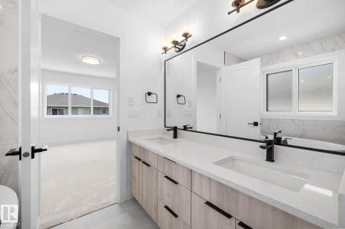 153 Caledon Crescent, Spruce Grove, AB - Indoor Photo Showing Bathroom