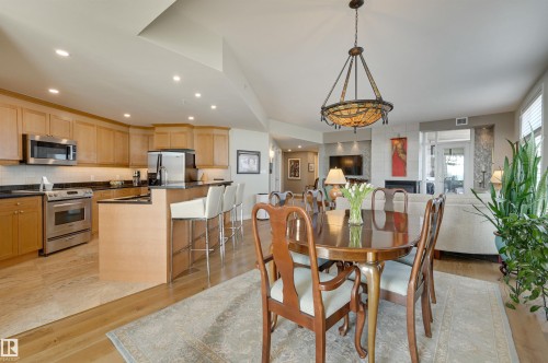 1003 9020 Jasper Avenue, Edmonton, AB - Indoor