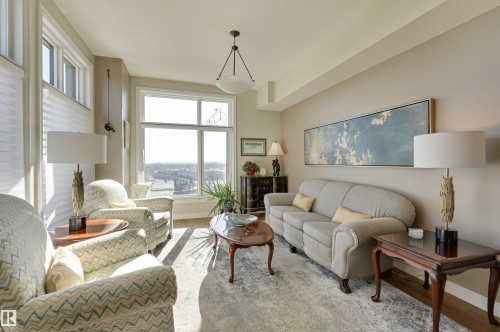 1003 9020 Jasper Avenue, Edmonton, AB - Indoor Photo Showing Living Room