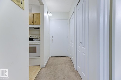 404 11026 106 Street, Edmonton, AB - Indoor Photo Showing Other Room