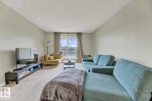 404 11026 106 Street, Edmonton, AB - Indoor Photo Showing Living Room