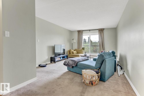 404 11026 106 Street, Edmonton, AB - Indoor