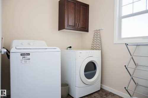 701C Rocky Way, Cold Lake, AB - Indoor Photo Showing Laundry Room