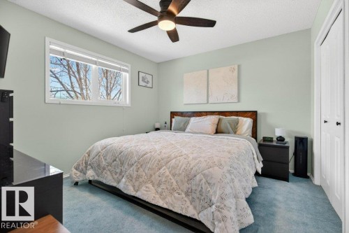 17525 92 Street, Edmonton, AB - Indoor Photo Showing Bedroom