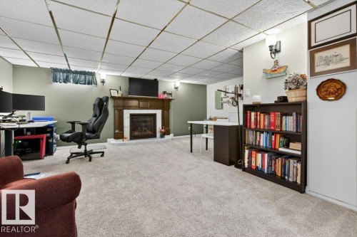 17525 92 Street, Edmonton, AB - Indoor