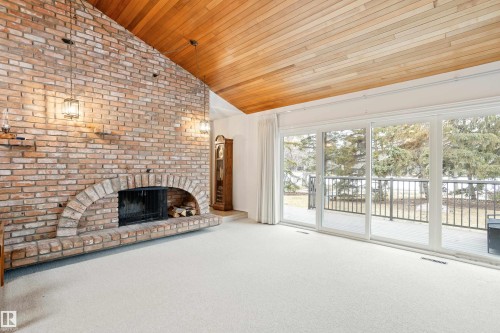 258 Greenoch Crescent, Edmonton, AB - Indoor With Fireplace