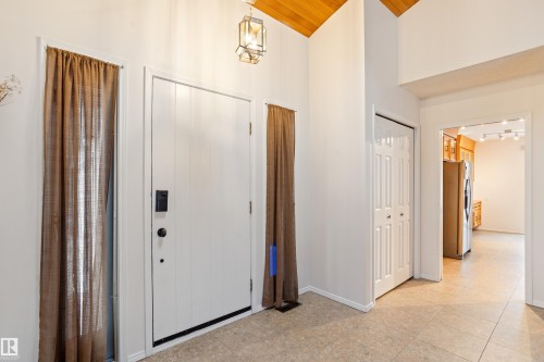 258 Greenoch Crescent, Edmonton, AB - Indoor Photo Showing Other Room