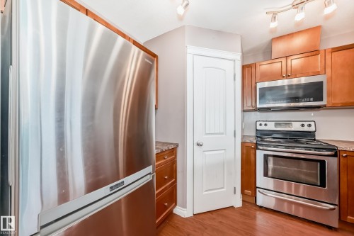 15152 33 Street, Edmonton, AB - Indoor Photo Showing Kitchen With Stainless Steel Kitchen