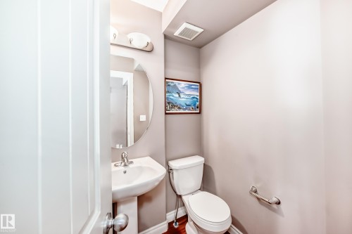 15152 33 Street, Edmonton, AB - Indoor Photo Showing Bathroom