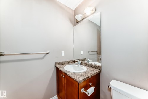 15152 33 Street, Edmonton, AB - Indoor Photo Showing Bathroom