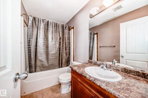 15152 33 Street, Edmonton, AB - Indoor Photo Showing Bathroom