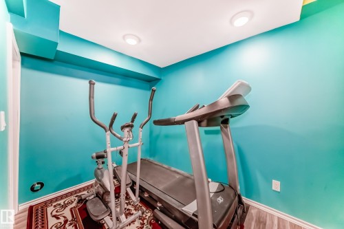 15152 33 Street, Edmonton, AB - Indoor Photo Showing Other Room