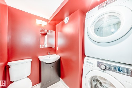 15152 33 Street, Edmonton, AB - Indoor Photo Showing Laundry Room