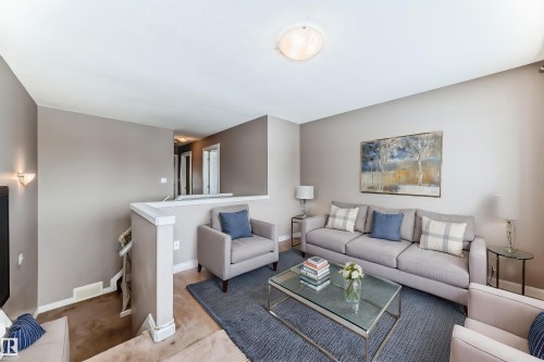 15152 33 Street, Edmonton, AB - Indoor Photo Showing Living Room