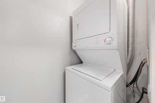 32 10015 83 Avenue, Edmonton, AB - Indoor Photo Showing Laundry Room