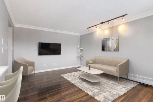 32 10015 83 Avenue, Edmonton, AB - Indoor Photo Showing Living Room