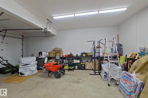 5512 64 Street, Beaumont, AB - Indoor Photo Showing Garage