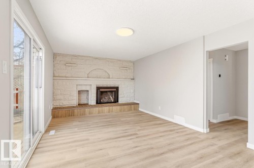 1412 Knottwood Road E, Edmonton, AB - Indoor With Fireplace