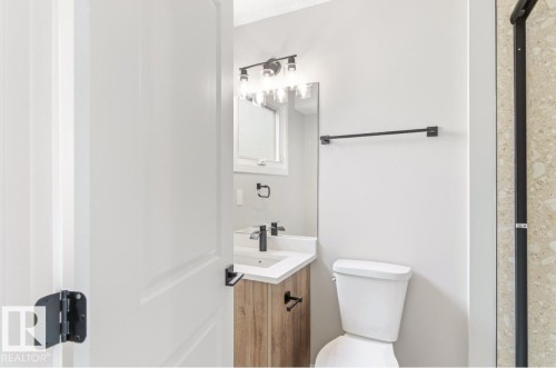 1412 Knottwood Road E, Edmonton, AB - Indoor Photo Showing Bathroom