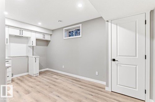 1412 Knottwood Road E, Edmonton, AB - Indoor Photo Showing Other Room
