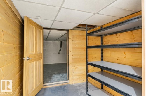 1412 Knottwood Road E, Edmonton, AB - Indoor Photo Showing Other Room