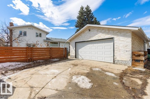 1412 Knottwood Road E, Edmonton, AB - Outdoor