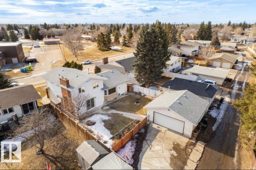 1412 Knottwood Road E, Edmonton, AB - Outdoor With View