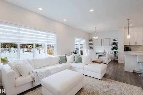 3408 Checknita Terrace, Edmonton, AB - Indoor Photo Showing Living Room