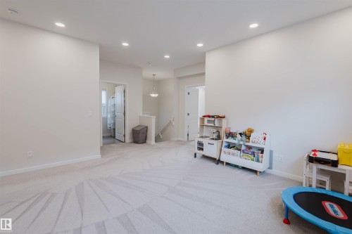3408 Checknita Terrace, Edmonton, AB - Indoor Photo Showing Other Room