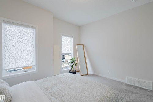 3408 Checknita Terrace, Edmonton, AB - Indoor Photo Showing Bedroom